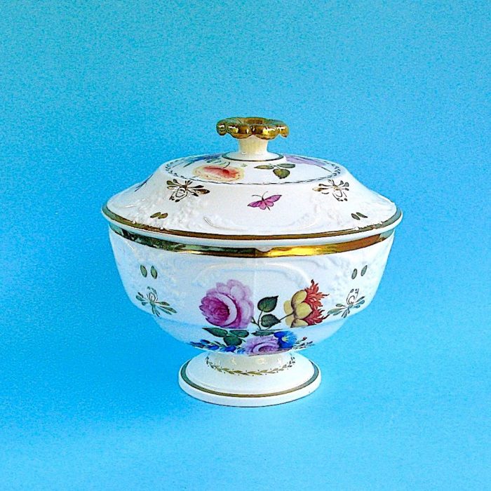 Item No. 1759 – English porcelain bowl and cover