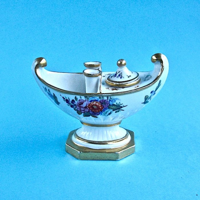 Item No. 1879 – English porcelain inkwell