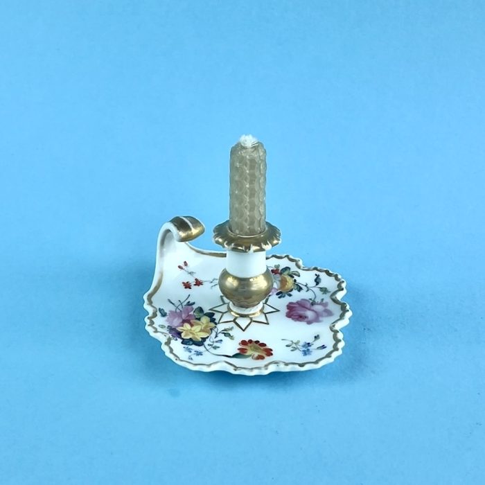 Item No. 1977 – Coalport chamberstick