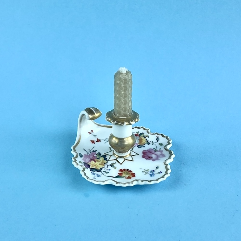 Item No. 1977 – Coalport chamberstick Item No. 1977 – Coalport chamberstick